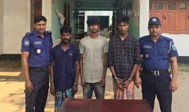 নওগাঁর মহাদেবপুর উপজেলা চৌমাশিয়ায় মাদক ব্যবসাায়ী ৩ জন গ্রেফতার