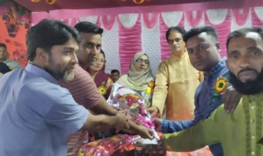 রাজবাড়ী-২ আসনের এমপির সহধর্মীকে ফুলেল শুভেচ্ছা দিয়ে বরণ করলেন বালিয়াকান্দি উপজেলা তরুণ দল