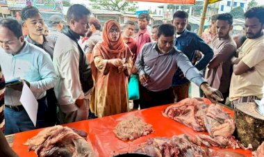 দিনাজপুরের চিরিরবন্দর উপজেলার রানীরবন্দর বাজারে অসুস্থ গরুর মাংস বিক্রির অভিযোগে এক মাংস বিক্রেতাকে ২০ হাজার টাকা জরিমানা করেছে ভ্রাম্যমাণ আদালত