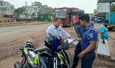 জ্বালানি তেলের অবৈধ মজুদ রোধে  নরসিংদী জেলা পুলিশের বিশেষ তৎপরতা: বিভিন্ন পয়েন্টে চেকপোস্ট ও নজরদারী