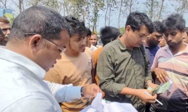 ঠাকুরগাঁওয়ে ফুয়েল কার্ড ও বৈধ কাগজপত্র না থাকায় ৫ হাজার টাকা জরিমানা