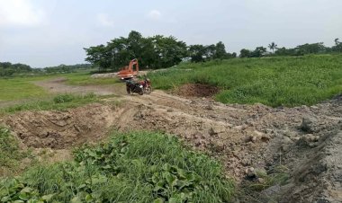 বুড়িচংয়ে রাতের আঁধারে খালে বাঁধ; জলাবদ্ধতার শঙ্কায় কৃষকরা