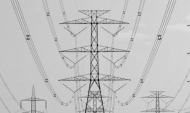 গলাচিপায় দীর্ঘ লোডশেডিংয়ে বিপর্যস্ত জনজীবন: শিক্ষার্থীদের পড়ালেখায় চরম দুর্ভোগ