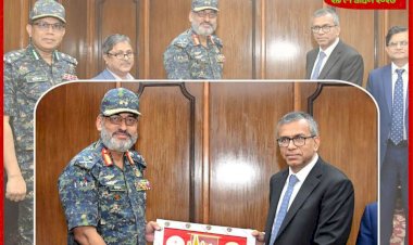 ঢাকায় বাংলাদেশ ব্যাংকের গভর্নরের সাথে আনসার-ভিডিপি ব্যাংকের চেয়ারম্যানের সৌজন্য সাক্ষাৎ