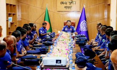পাবনায় পুলিশ সুপারের সাথে ট্রাফিক পুলিশের মতবিনিময় সভা, সড়কে শৃঙ্খলা ও জনসেবা বৃদ্ধির নির্দেশনা