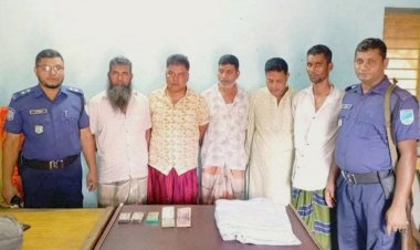 নরসিংদীর শিবপুরে জুয়ার আসর থেকে বিপুল পরিমান  টাকাসহ গ্রেফতার ৫