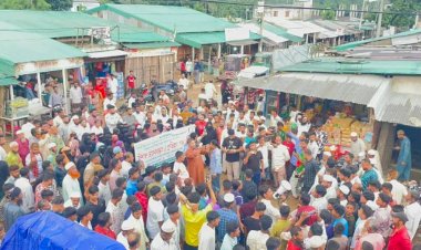 নাইক্ষ্যংছড়ির বাইশারীতে হত্যা মামলার আসামি গ্রেপ্তারের দাবিতে মানববন্ধন ও বিক্ষোভ!