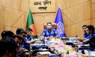 পাবনা পুলিশের মাসিক অপরাধ পর্যালোচনা সভা ও কৃতী পুলিশ সদস্যদের সম্মাননা প্রদান অনুষ্ঠিত
