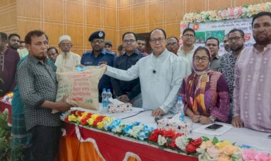 বুড়িচংয়ে ৩ হাজার ৩৩০ কৃষকের মাঝে কৃষি প্রণোদনা বিতরণ কর্মসূচির উদ্বোধন
