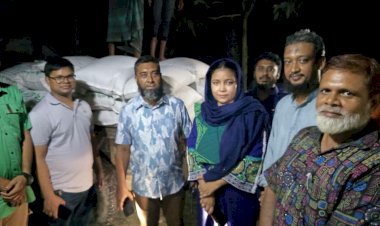 নওগাঁর মহাদেবপুর শিবরামপুর গ্রামে জামায়াত কর্মীর বাড়ি থেকে ৩০০ বস্তা সার উদ্ধার
