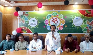 সিরাজগঞ্জে এনটিভির ২৪ বছরে পদার্পণ উপলক্ষে আলোচনা সভা ও কেক কাটা অনুষ্ঠিত