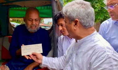 এমপি মিলনের হাতে চিকিৎসাসেবার চেক পেলেন ১৯ জন