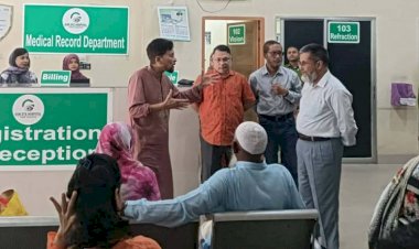 দিনাজপুরে গাক চক্ষু হাসপাতাল পরিদর্শনে নির্বাহী পরিচালক