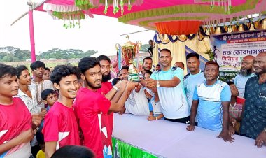 সিরাজগঞ্জে চক-কোবদাস পাড়ায় সিনিয়র ও জুনিয়র একাদশের প্রীতি ফুটবল ম্যাচ অনুষ্ঠিত