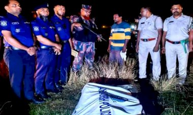 নওগাঁর মহাদেবপুর আত্রাই নদীর পানিতে ভাসামন ভারতীয় নাগরিকের মরদেহ উদ্ধার