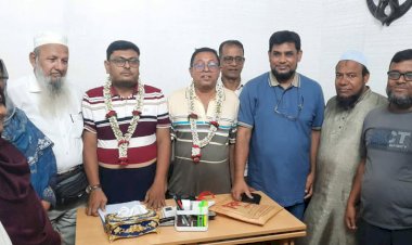 পাবনা জেলা পেশাজীবী দলের দুই নেতাকে কেন্দ্রীয় কমিটিতে অন্তর্ভুক্ত করায় সংবর্ধনা