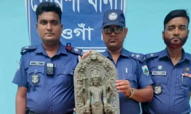 নওগাঁ পোরশা কানাপাড়া পুকুর থেকে ২০ কেজি কষ্টিপাথরের মূর্তি উদ্ধার