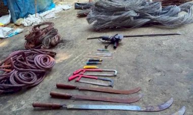 নড়াইলের লোহাগড়া রেললাইন ও পল্লী বিদ্যুতের চোরাইকৃত তামার তার উদ্ধার, গ্রেপ্তার  ২