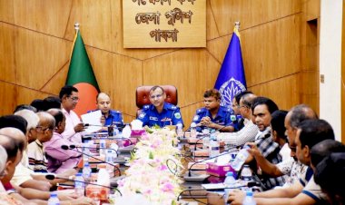 পাবনায় দুর্গাপূজা উদযাপন উপলক্ষে আইনশৃঙ্খলা বিষয়ক মতবিনিময় সভা অনুষ্ঠিত : শান্তিপূর্ণ ও উৎসবমুখর পরিবেশে পূজা উদযাপনে সর্বোচ্চ নিরাপত্তার আশ্বাস পুলিশ সুপারের