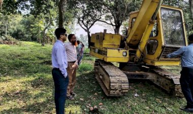 নরসিংদীর,শিবপুরে কৃষিজমির টপ সয়েল কাটার  অভিযোগ  জব্দ ভেকু মেশিন
