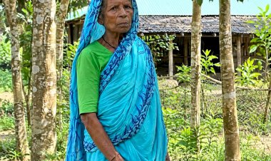 ৫ একর জমি হারিয়ে পথে পথে ভিক্ষা করছেন মাহামুদা বেগম