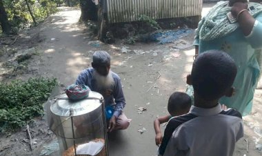 স্বল্প আয়েও কীভাবে সুখী জীবন কাটানো যায়, উদাহরণ সৃষ্টি করলেন কুমিল্লার খালেক মিয়া