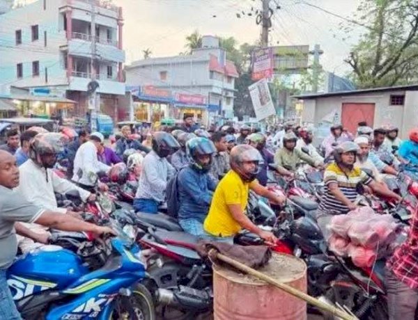 নওগাঁর ১১ উপজেলায় ফুয়েল অ্যাপের মাধ্যমে তেল বিক্রি শুরু হয়েছে ফিলিং স্টেশন গুলো