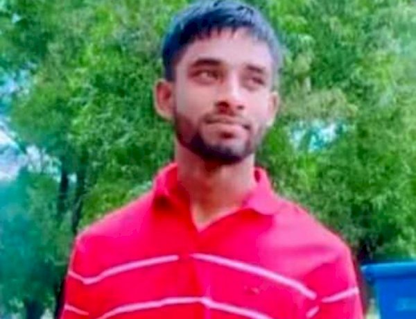 হোমনায় গাছ কাটতে গিয়ে গাছ থেকে পড়ে যুবক নিহত