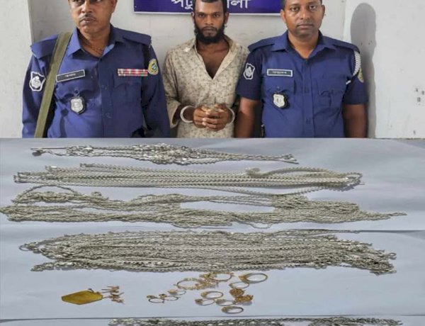 পটুয়াখালী সদর থানার চৌকস টিম চোরাইকৃত ২ ভরি ৪ আনা স্বর্ণালংকার ও ৮২ ভরি রুপার অলংকার উদ্ধার করেছে