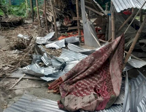 পুঠিয়ায়  আদিবাসীর বাড়ি ভাংচুর