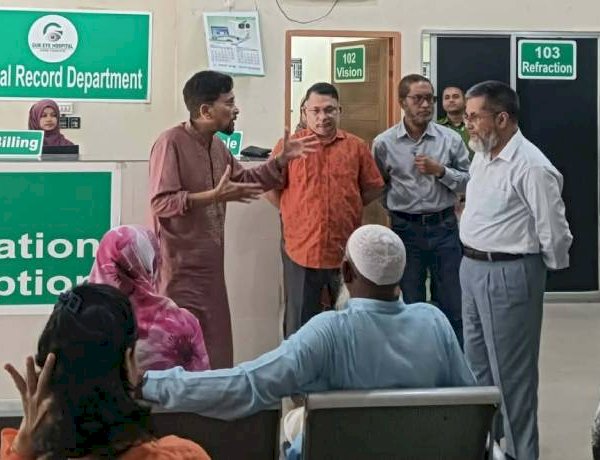 দিনাজপুরে গাক চক্ষু হাসপাতাল পরিদর্শনে নির্বাহী পরিচালক