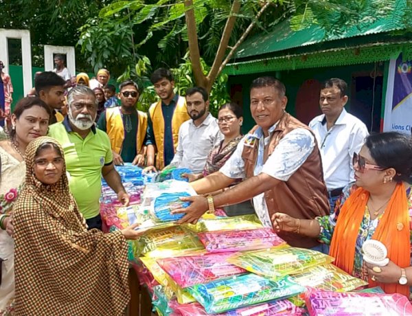 সিরাজগঞ্জে অটিজম ও বুদ্ধি প্রতিবন্ধী শিক্ষার্থীদের মাঝে শিক্ষা উপকরণ, হুইলচেয়ার ও গাছ বিতরণ