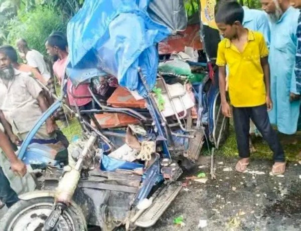 ঠাকুরগাঁওয়ে ভূল্লীতে সড়ক দুর্ঘটনায় প্রাণ গেল নারীসহ দুজনের, আহত ৪