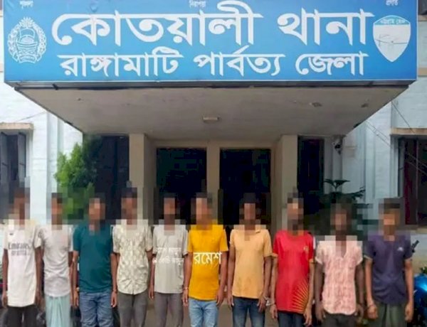 কোতয়ালী থানার বিশেষ অভিযানে দাঙ্গাবাজ ও ১০ মামলার আসামী, শীর্ষ সন্ত্রাসী ও ০৮ মামলার আসামী, মাদক ব্যবসায়ী, মাদকসেবী ও চোরসহ মোট ১০ জন আসামী গ্রেফতার
