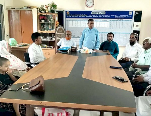 হোমনার দুলালপুর সরকারি প্রাথমিক বিদ্যালয়ের পরিচালনা পর্ষদের প্রথম মাসিক সভা অনুষ্ঠিত