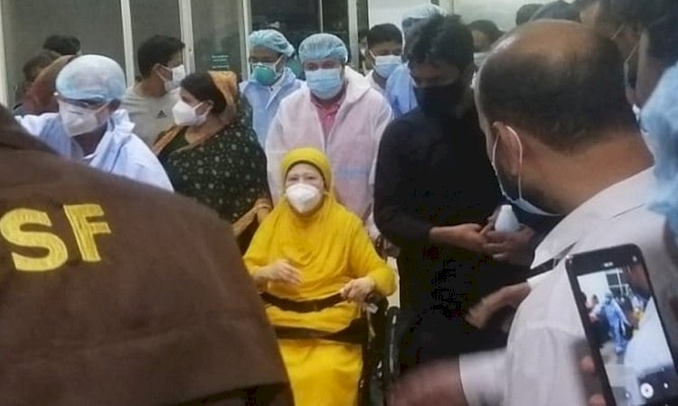 ফলোআপ চিকিৎসার জন্য আবারো হাসপাতালে নেওয়া হয়েছে