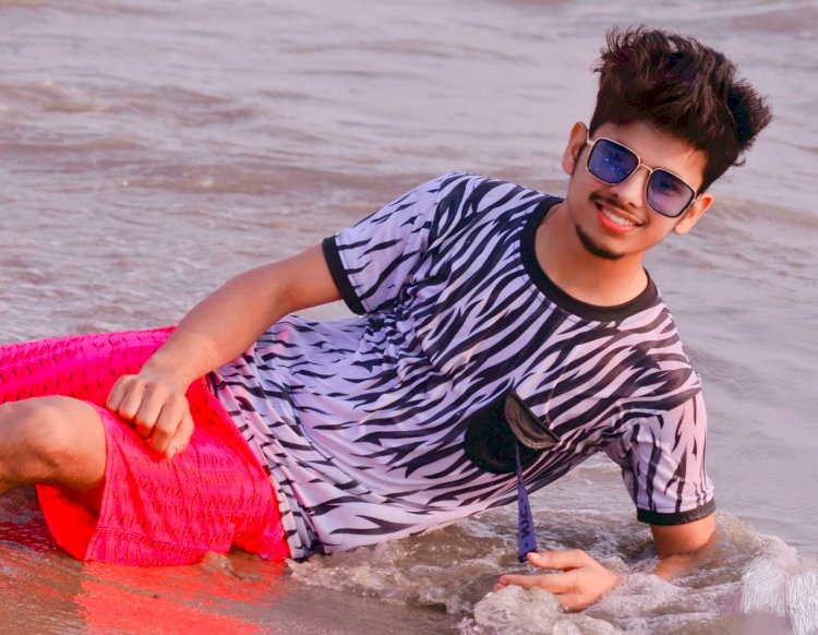 রুবেল আর সুমি দুই বন্ধু