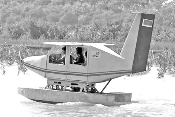 খুদে বিজ্ঞানী শাওনের তৈরি হোভারক্রাফট