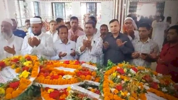 শহীদ আহসান উল্লাহ মাস্টারের সমাধিতে সাংবাদিকদের শ্রদ্ধা নিবেদন !