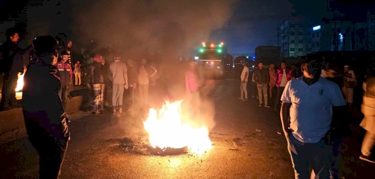 শ্রীপুরে চেয়ারম্যানকে আটকের প্রতিবাদে রাতভর  ঢাকা ময়মনসিংহ মহাসড়ক অবরোধ