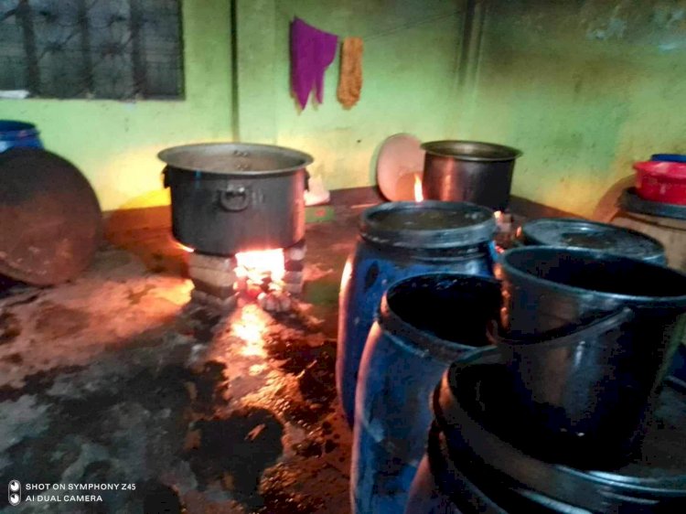 সাভারে চলছে ভেজাল দুই নম্বর  সস্  তৈরির লিলা ভূমি