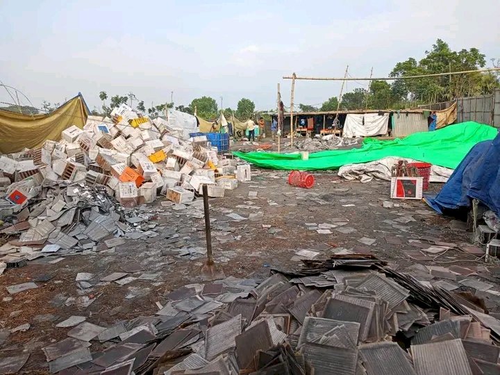 মনোহরদীতে অবৈধ ব্যাটারী কারখানা বসিয়ে চলছে সিসা সংগ্রহ,তা বন্ধে স্থানীয় প্রশাসনের হস্তক্ষেপ দাবী এলাকাবাসীর