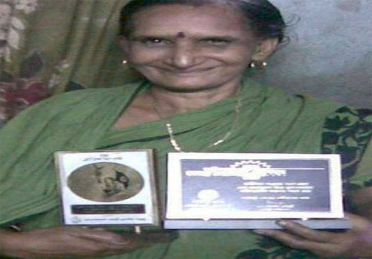 নওগাঁর নারী বীর মুক্তিযোদ্ধা আরতী রানী ৭১ এর গল্প কথা