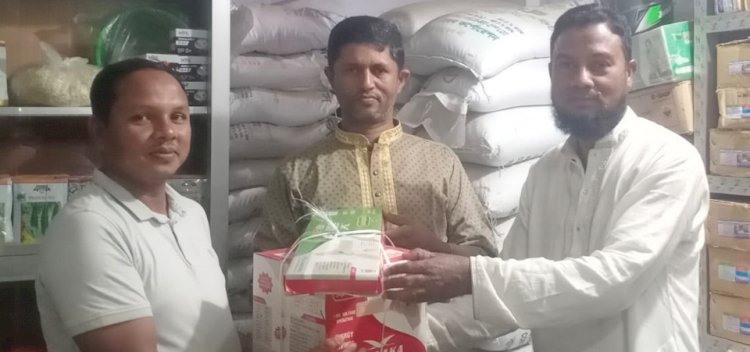 সাংবাদিক কার্যালয়ে ফ্যান উপহার দিলেন  বিশিষ্ট ব্যবসায়ি - জালাল উদ্দীন