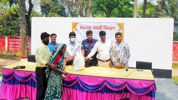 ঝিনাইগাতীতে ইফতার সামগ্রী পেলেন ২শতাধিক পরিবার
