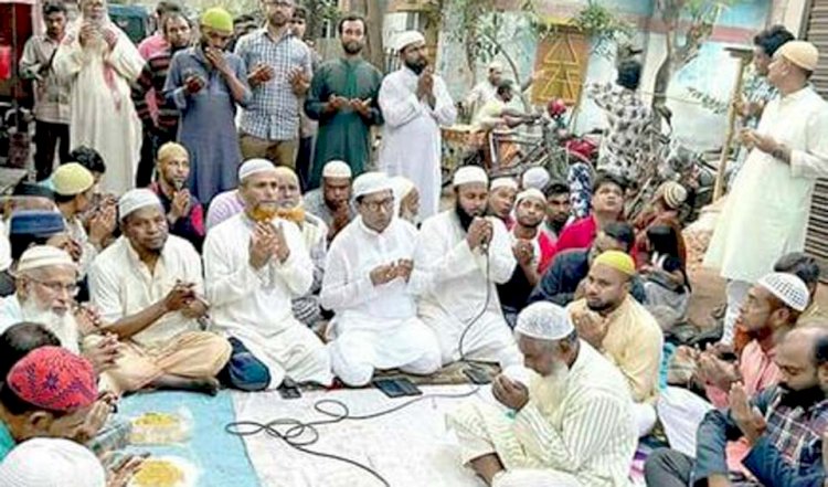 কালিবালা সমাজ উন্নয়ন ক্লাব উদ্যোগে দোয়া ও ইফতার মাহফিল