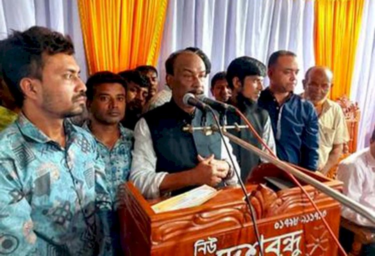 গোবিন্দগঞ্জ পৌর কাঁচাবাজারের ব্যবসায়ীদের মাঝে পাকা সেড ঘর বরাদ্দ প্রদান