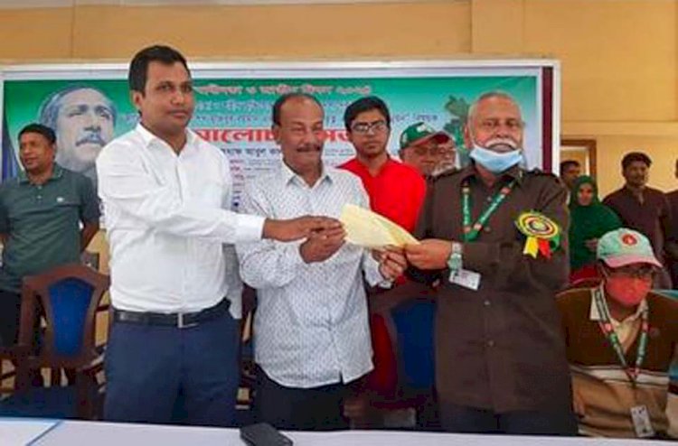 গোবিন্দগঞ্জে মহান স্বাধীনতা ও জাতীয় দিবস উপলক্ষে বীরমুক্তিযোদ্ধা ও শহীদ মুক্তিযোদ্ধা পরিবারে সদস্যদের সংবর্ধনা