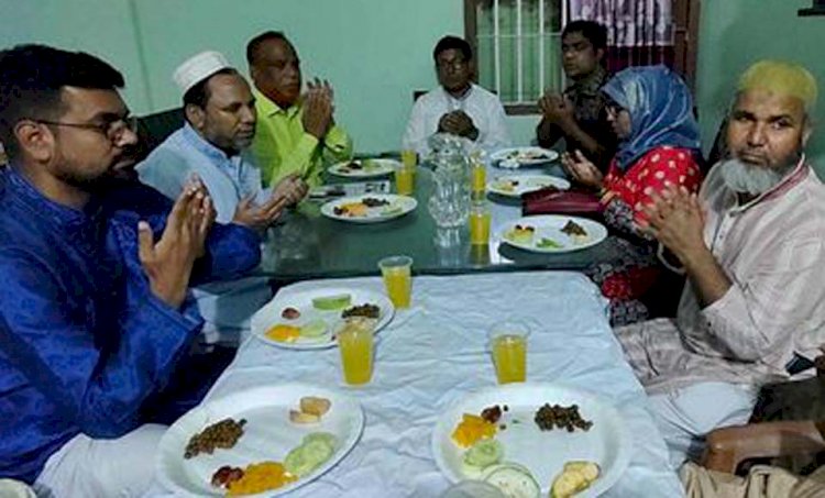এরুলিয়া ইউপি চেয়ারম্যানের আয়োজনে দোয়া ও ইফতার মাহফিল অনুষ্ঠিত
