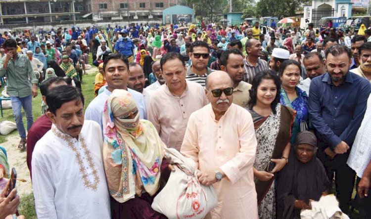 জনবান্ধব সরকার অসহায়দের পাশে আছে : শিল্পমন্ত্রী